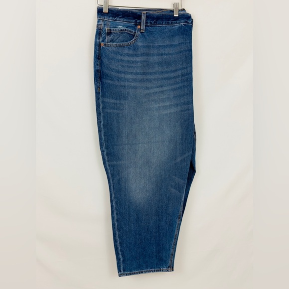 OLD NAVY Woman’s Plus Size 28 High Rise, Slouchy Taper Ankle Fit Jeans. . NWT - Picture 1 of 12